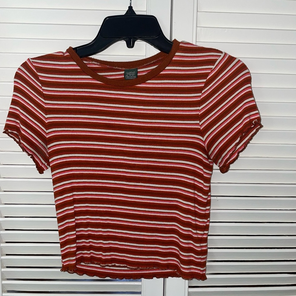 Strip colored crop top